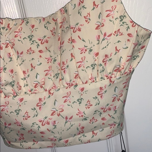 New zaful floral crop top - Picture 5 of 5